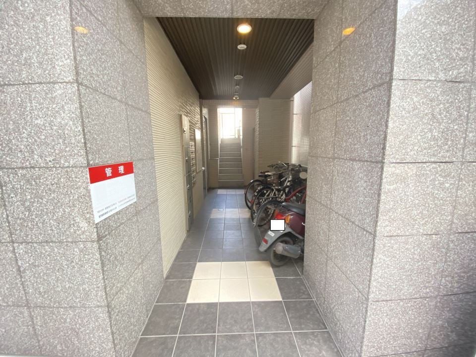 ネオアクシス甲南 エントランス