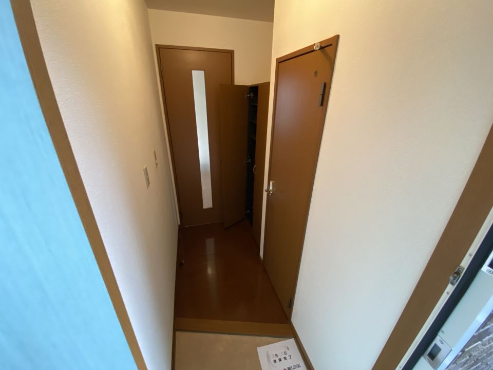 ウィルモア米丸Ｂ棟 玄関
