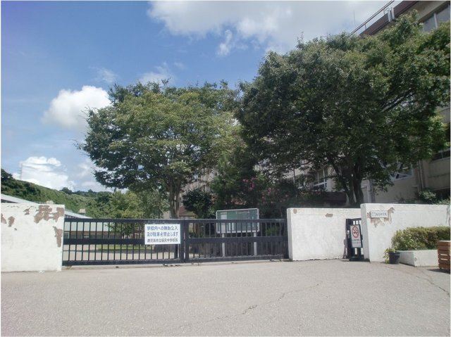 ウィルモア米丸Ｂ棟 中学校