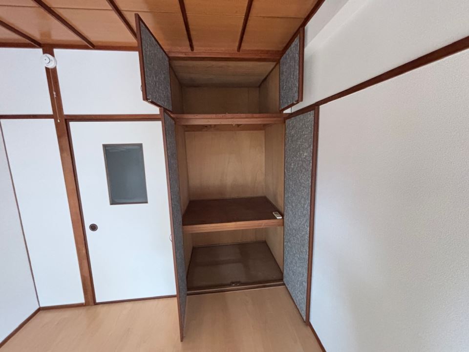 真辺ビル 収納