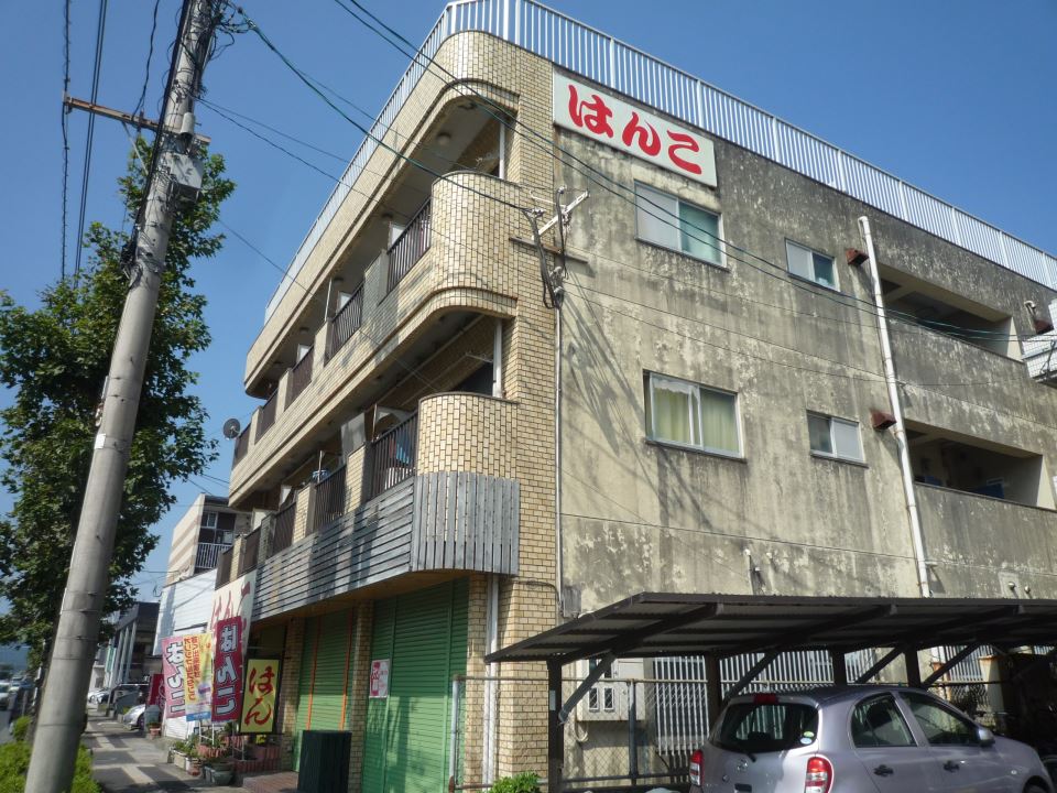 真辺ビル 外観