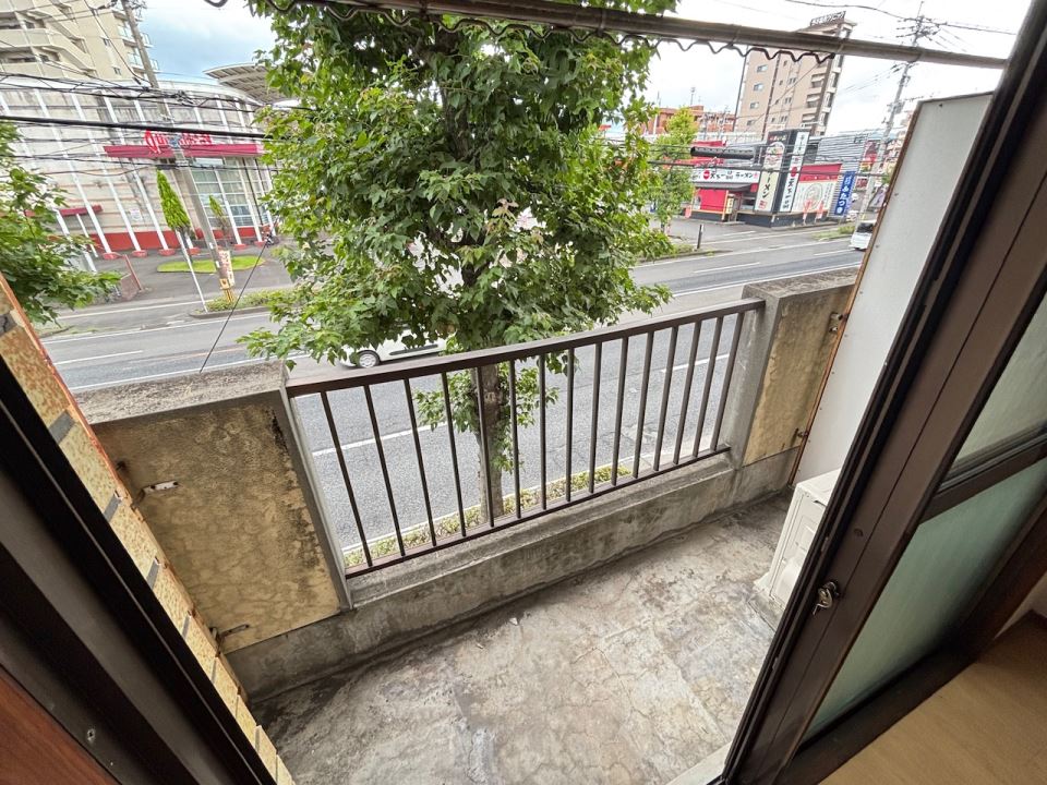 真辺ビル ベランダ