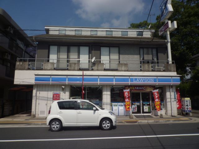 アルバローザ下伊敷 コンビニ