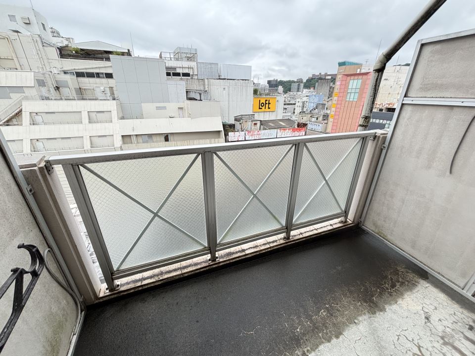 丸ビル（大黒町） ベランダ