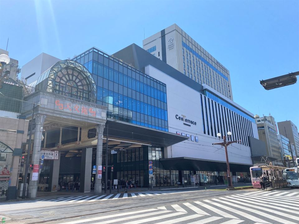 丸ビル（大黒町） ショッピング施設