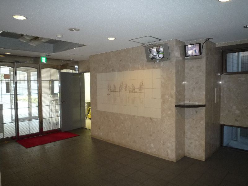 トーカンキャステール交通局前（宝産業） エントランス