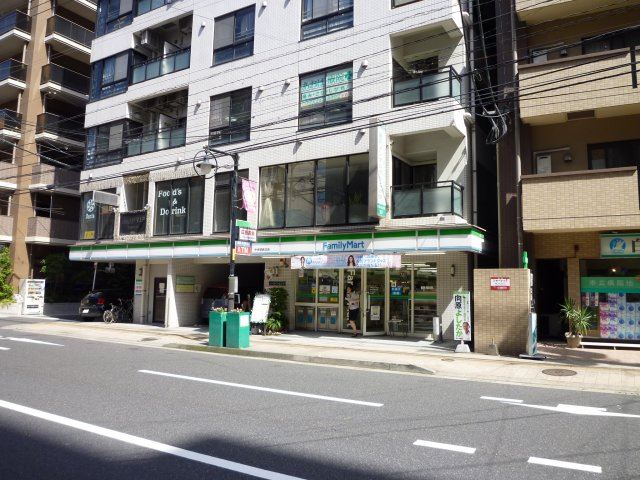 エリーズ西田 コンビニ