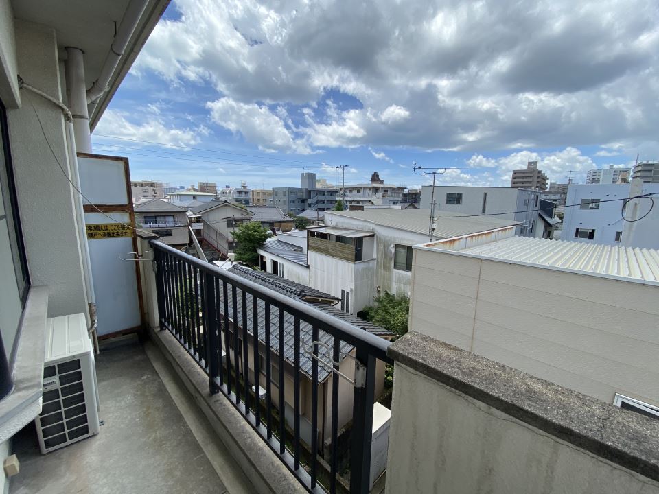 ＭＡＩＳＯＮ ＰＲＩＶＥ　前田 ベランダ
