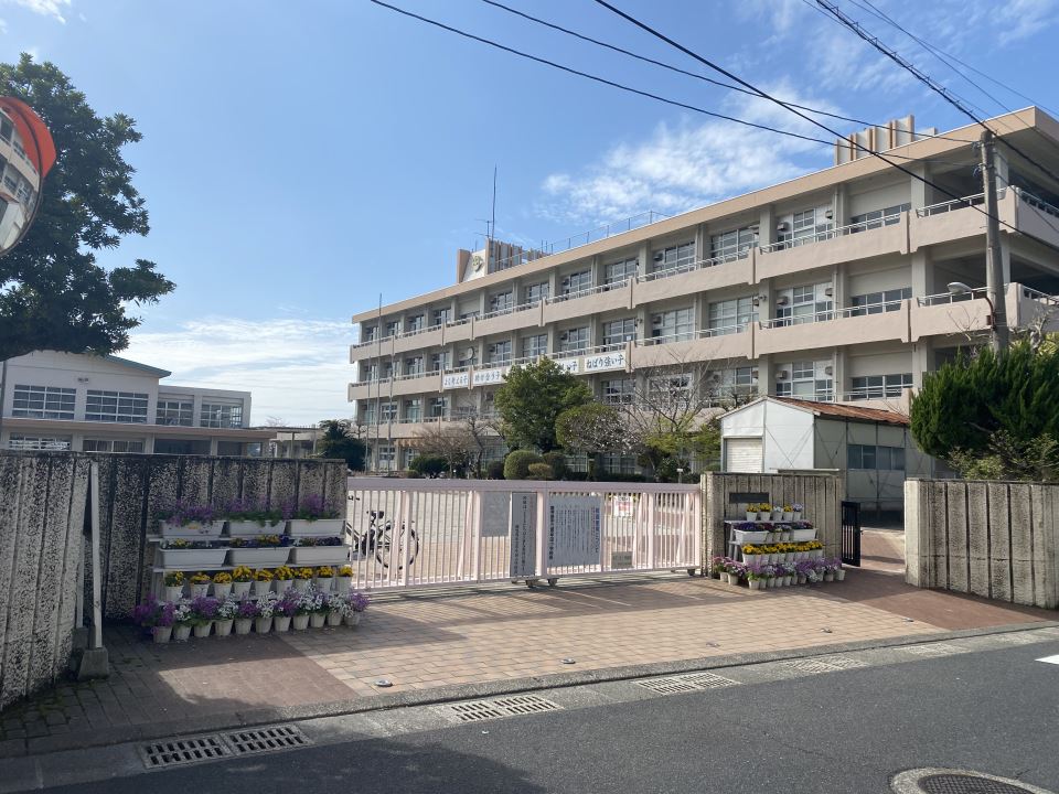 レスタージュ 小学校
