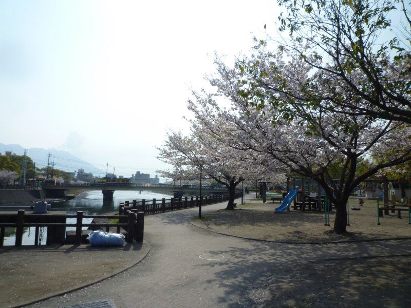 ＣｏＣｏｎＢＬＤ ｑｕａｔｏｒｚｅ（ココンビル　キャトールズ） 公園