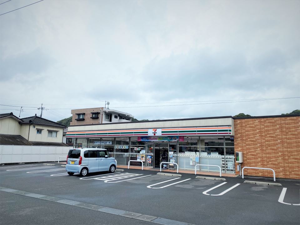 岩崎ハイツ コンビニ