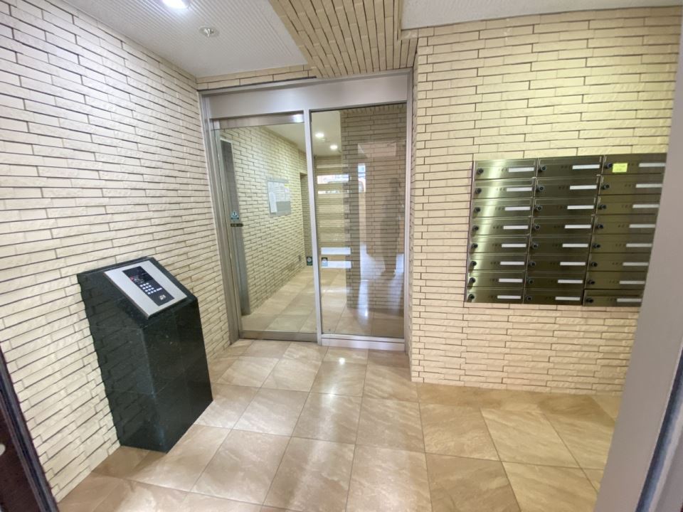 コスモシティーいづろ エントランス