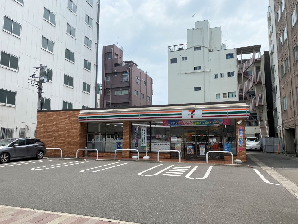 コスモシティーいづろ コンビニ