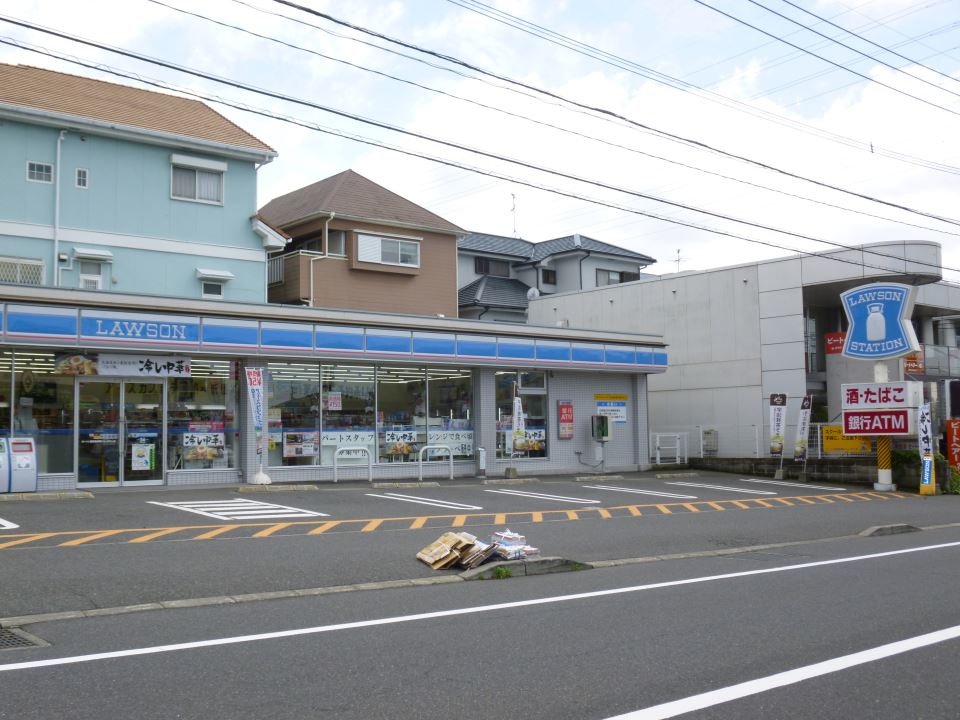伊敷台４丁目貸家 コンビニ