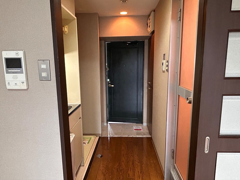 朝日プラザ上之園４０２号 玄関
