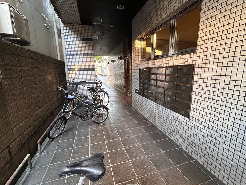 朝日プラザ上之園４０２号 駐車場