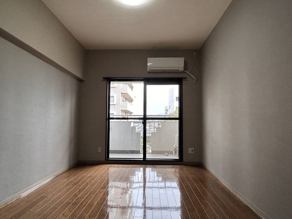 朝日プラザ上之園４０２号 リビング