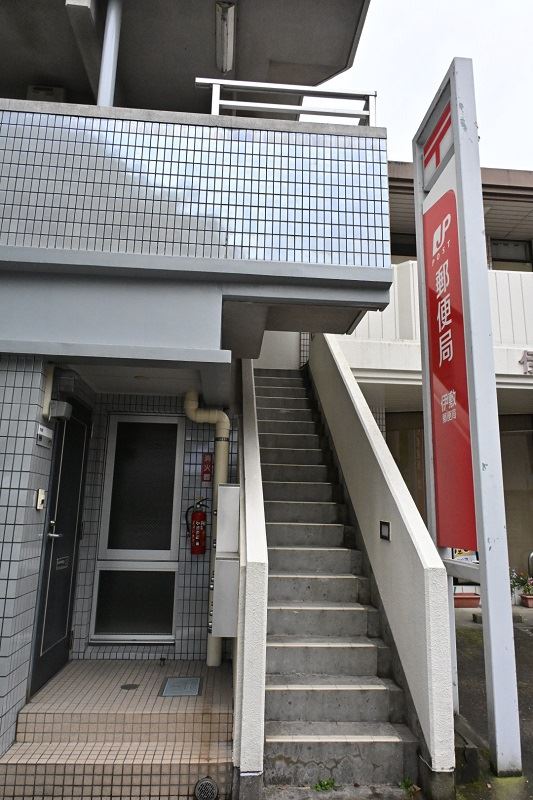 サンルート伊敷（８０‐１） エントランス