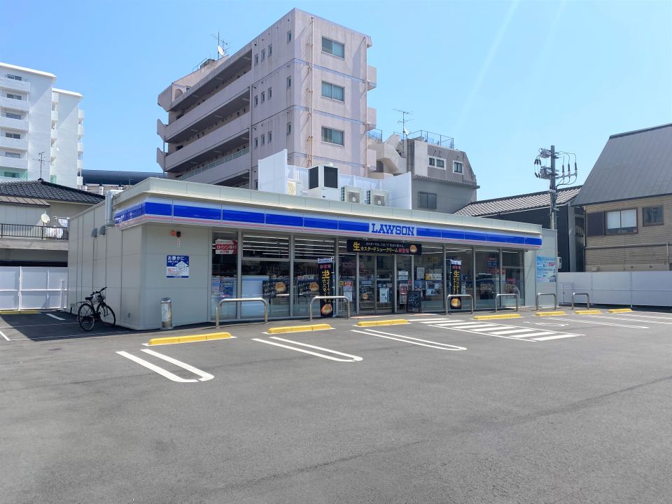 ＡＱＵＡ　ＴＥＲＲＡＣＥ コンビニ