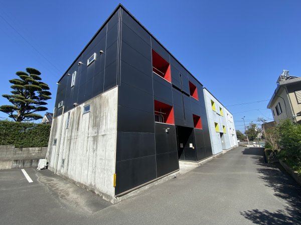 ＭＯＮＯＣＵＢＥ 外観