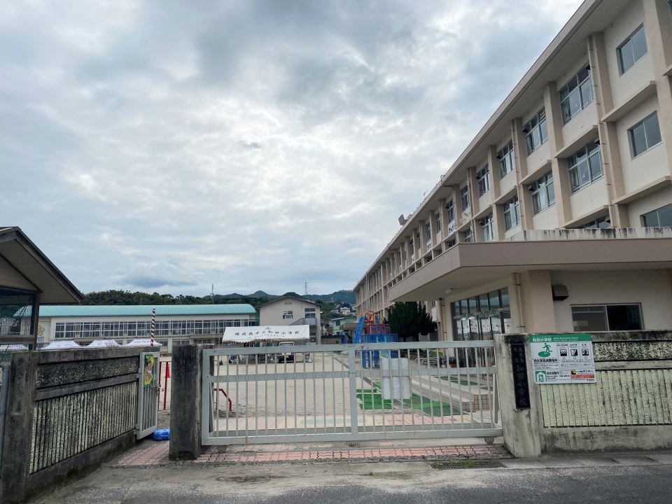 ＭＯＮＯＣＵＢＥ 小学校
