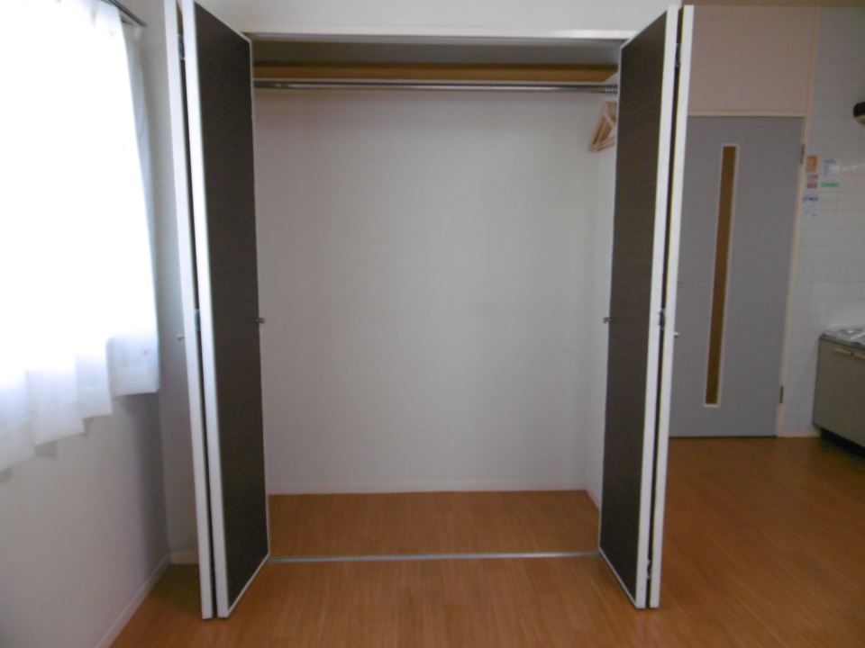 エミール上本町 収納