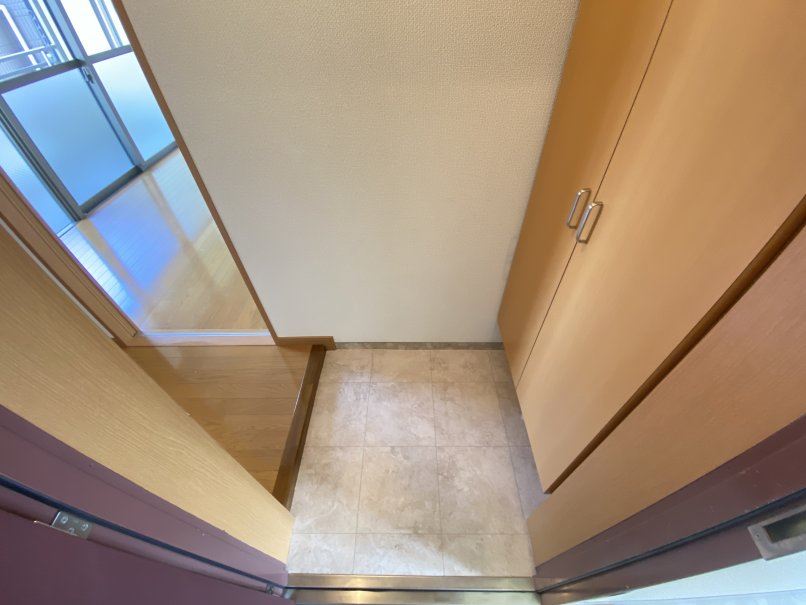 山吹壱番館 玄関