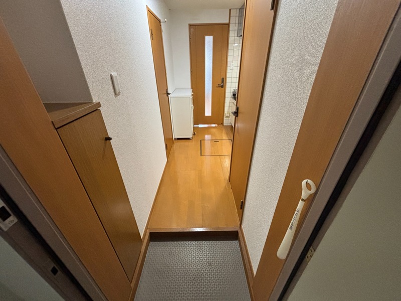 ヴィクトワール参番館 玄関