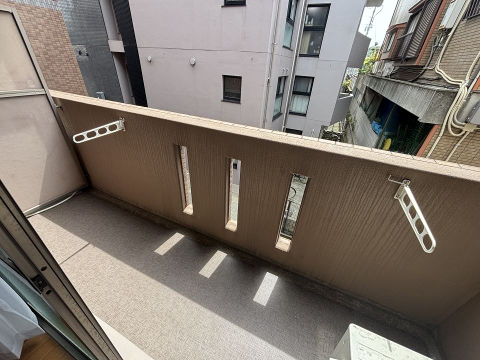 ヴィクトワール参番館 ベランダ