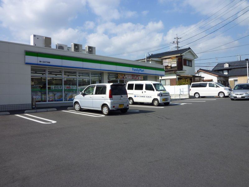 ミッキーハイム コンビニ