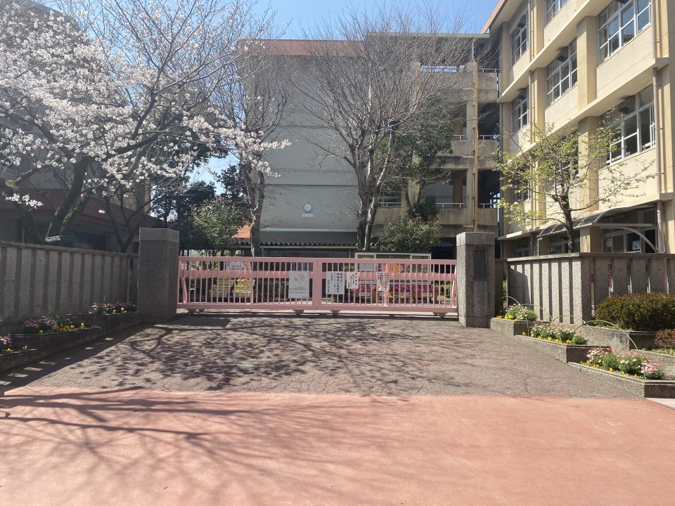 クリーンハイツ 小学校