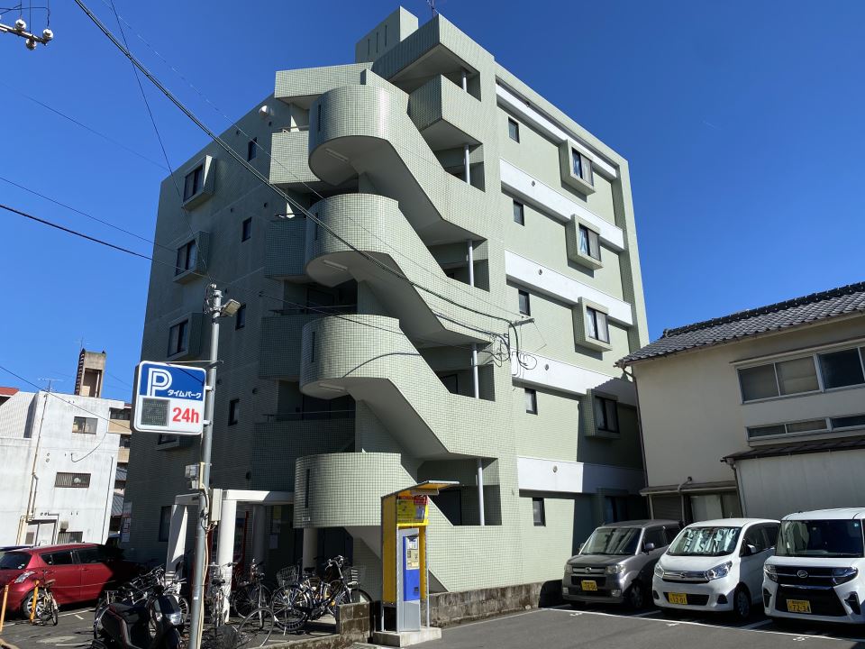 鹿児島ポート・８ 外観