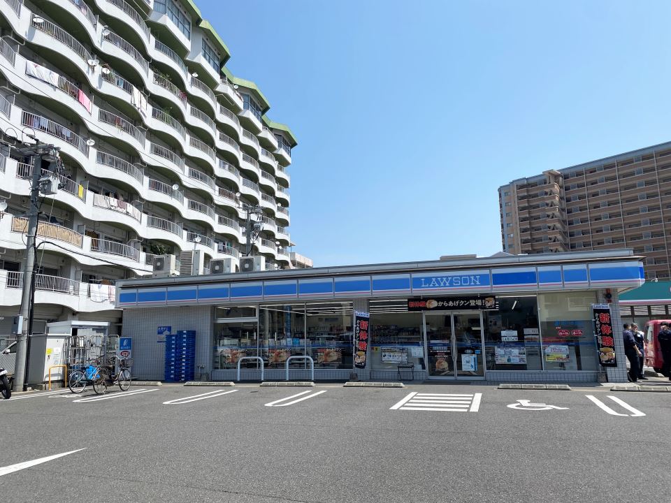 コーポさくら コンビニ