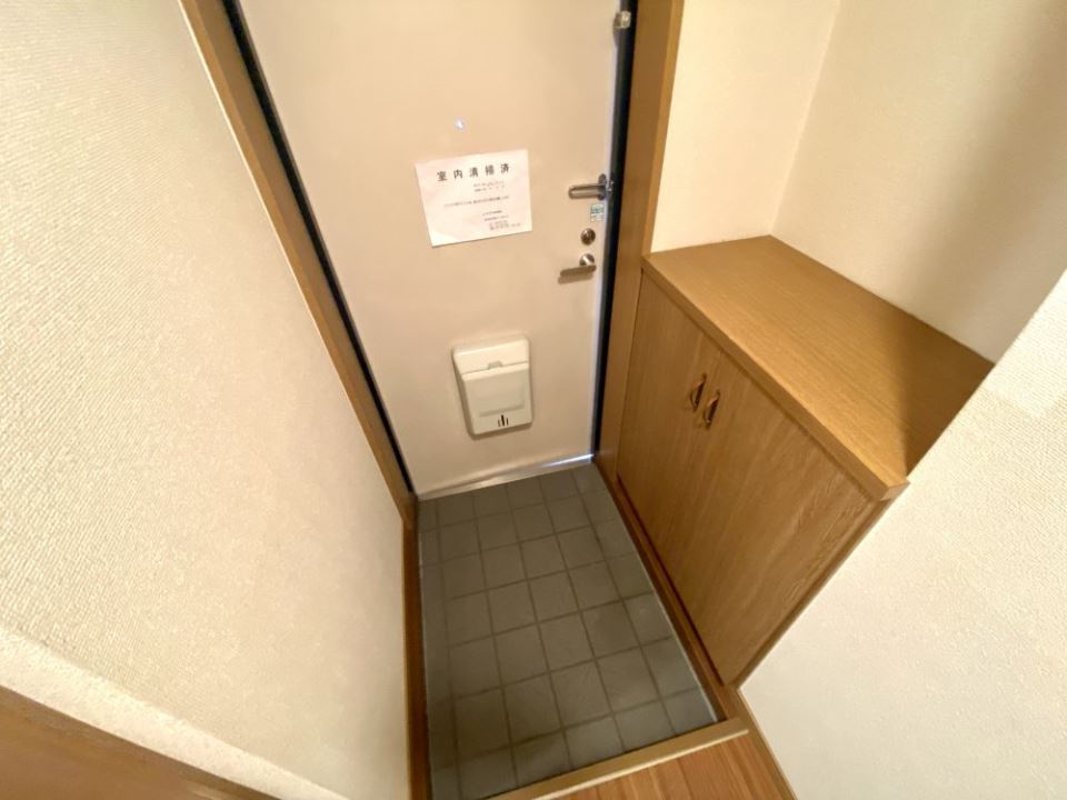パストラル 玄関
