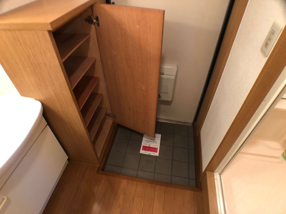 パストラル 玄関