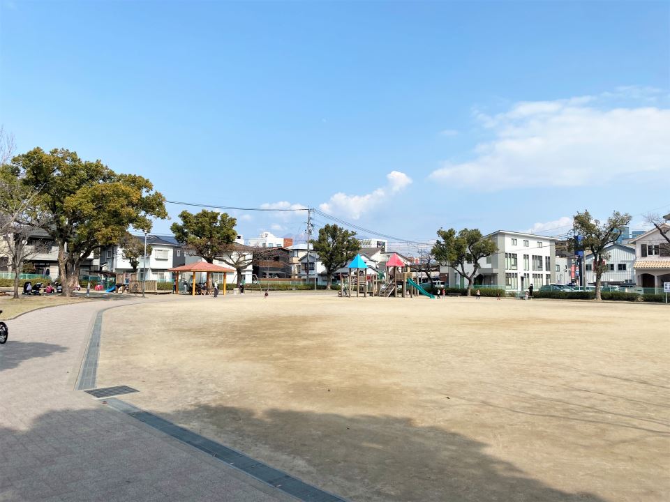 レジデンスＤＮＫ 公園