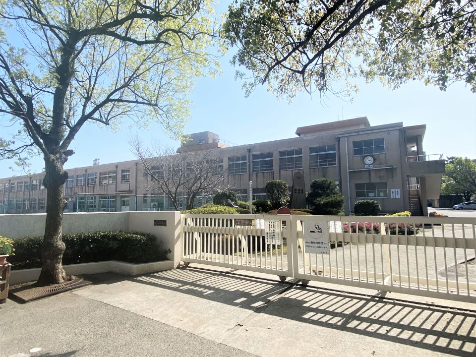 ロイヤルハイム 中学校