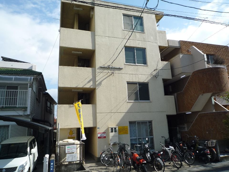 ロイヤルハイム 外観