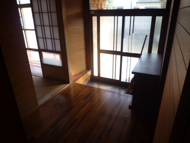 平川貸家 玄関