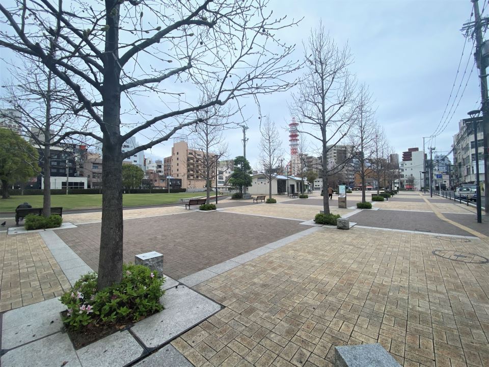 新屋敷Ｎビル 公園