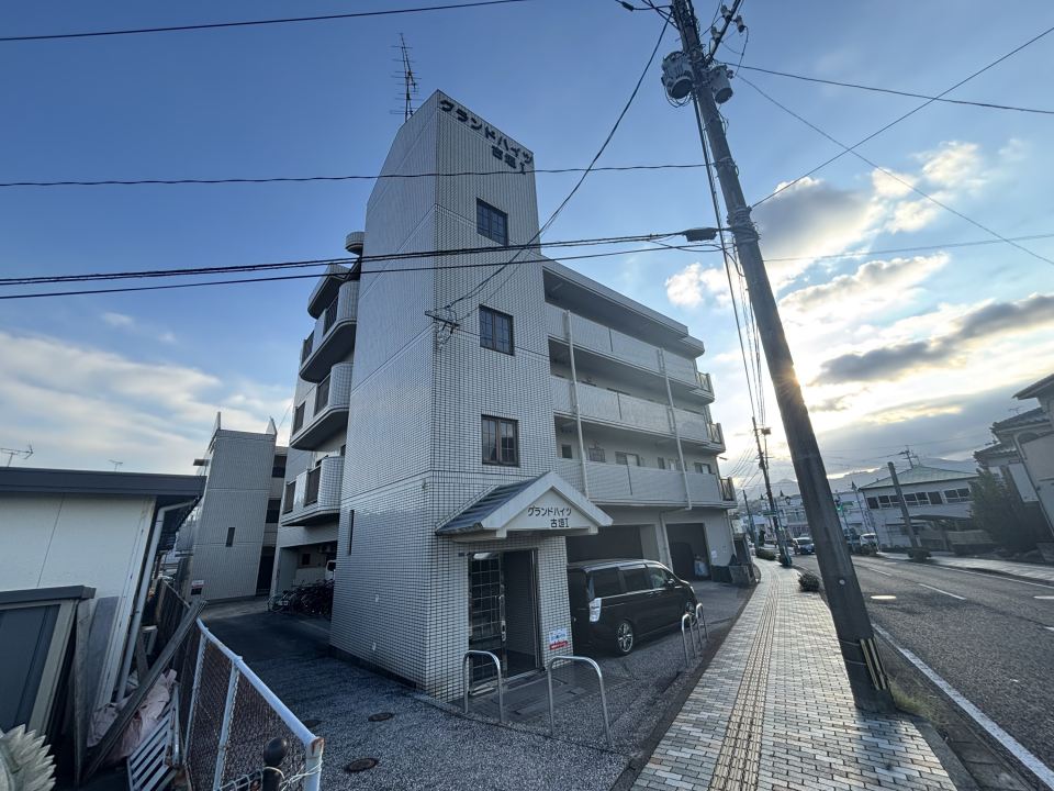 グランドハイツ古垣Ⅰ 外観