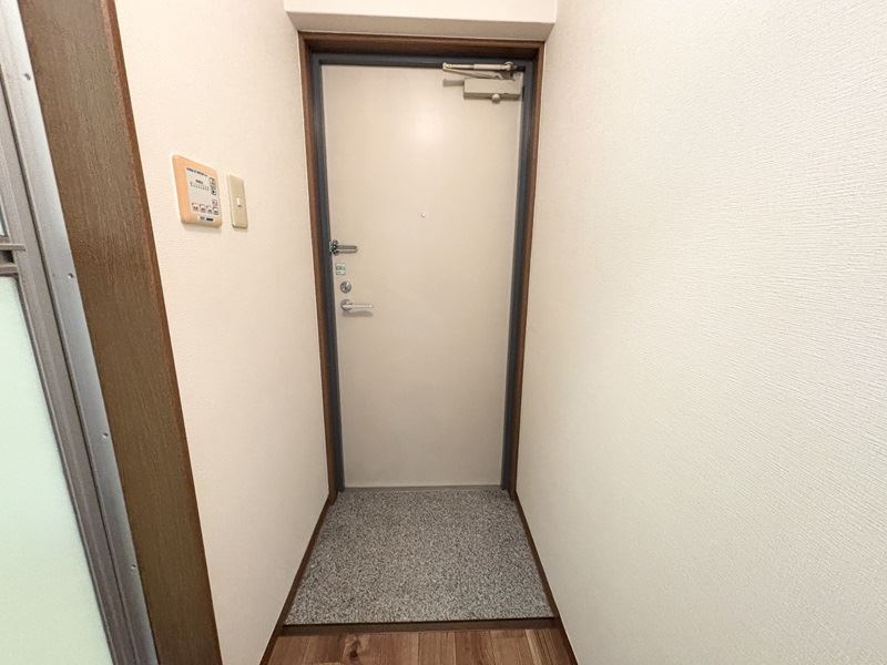 エミネンス壱番館 玄関