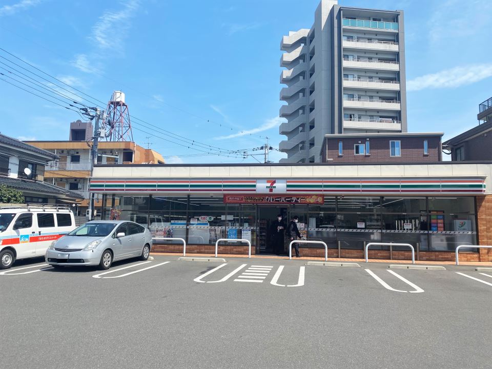 エミネンス壱番館 コンビニ