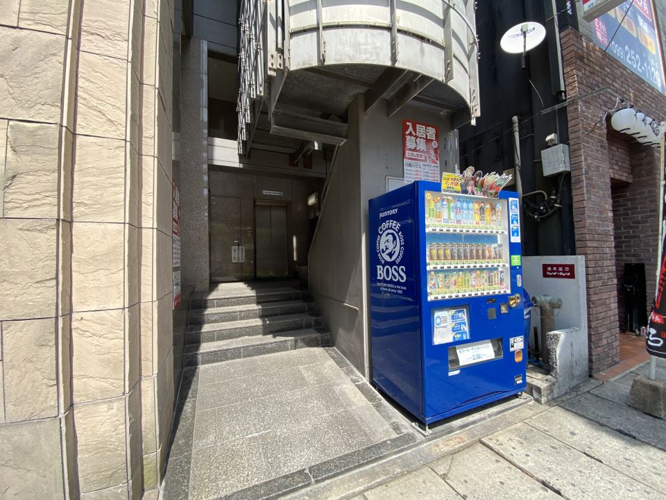 ライブＡＲＡＴＡ 外観
