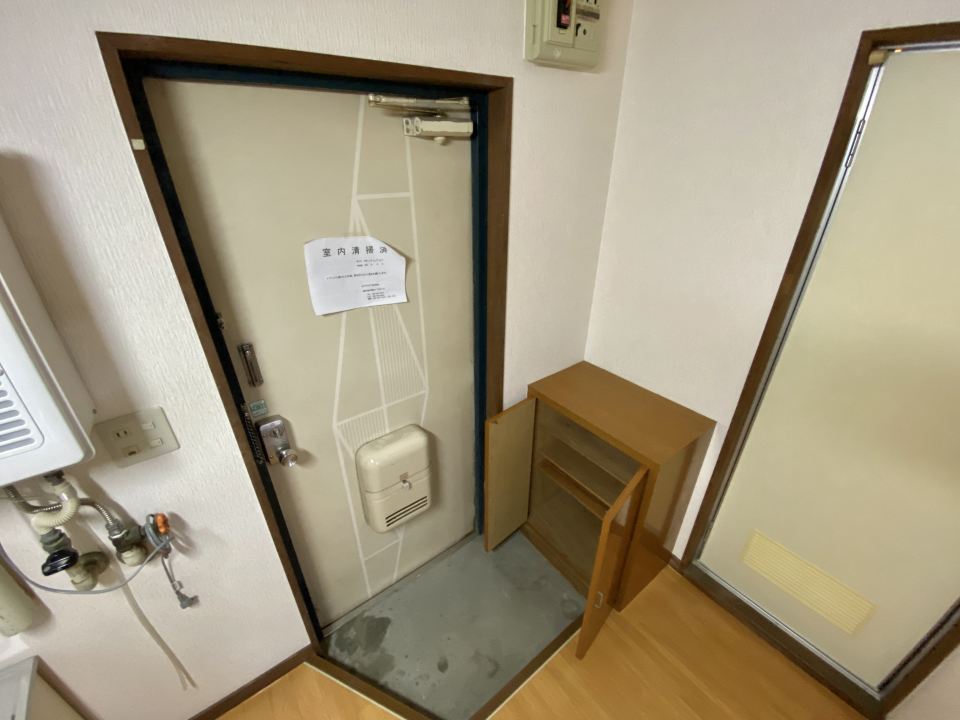 赤塚ビル 玄関