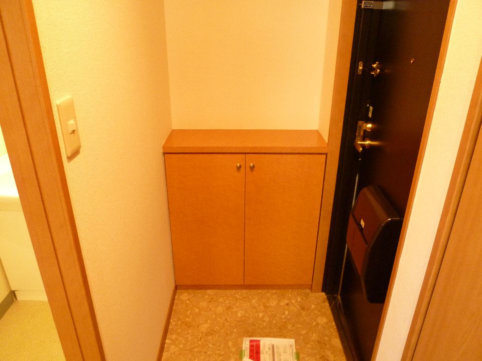 ウィンザーガーデン鴨池 玄関