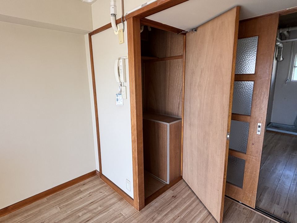 鴨池二丁目団地１号棟 収納