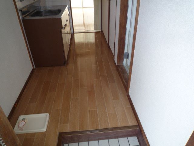 イエローハウス 玄関