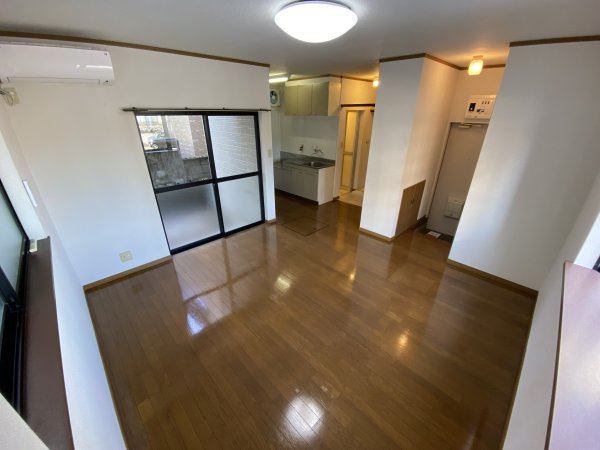 ＨＡＬＬ ＳＩＤＥ ＨＩＬＬ’Ｓ リビング