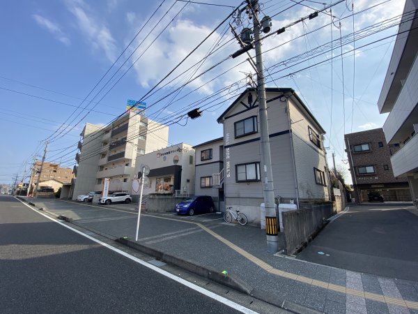 ＨＡＬＬ ＳＩＤＥ ＨＩＬＬ’Ｓ 外観
